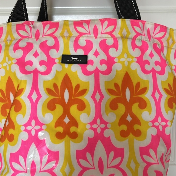 Scout Daytripper Everyday Tote in Medium - Picture 2 of 6